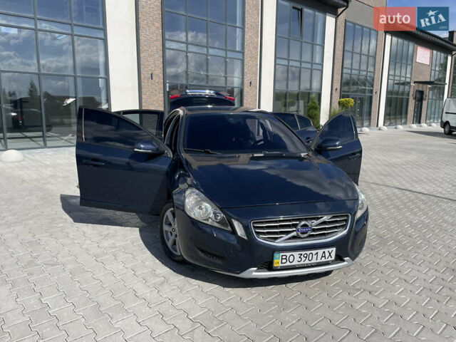 Синий Вольво С60, объемом двигателя 1.6 л и пробегом 250 тыс. км за 9000 $, фото 4 на Automoto.ua