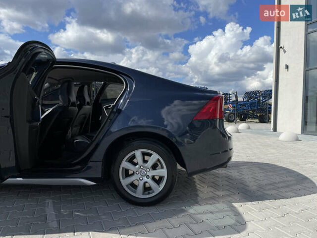 Синий Вольво С60, объемом двигателя 1.6 л и пробегом 250 тыс. км за 9000 $, фото 6 на Automoto.ua