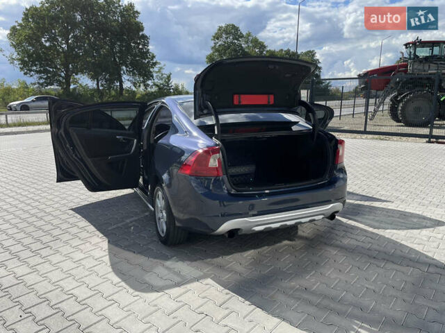 Синий Вольво С60, объемом двигателя 1.6 л и пробегом 250 тыс. км за 9000 $, фото 7 на Automoto.ua