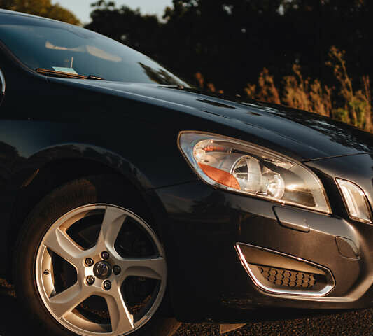 Вольво С60 2012 в Ровно на Automoto.ua Синий Вольво С60, объемом двигателя 2.5 л и пробегом 190 тыс. км за 10850 $, фото 33 на Automoto.ua