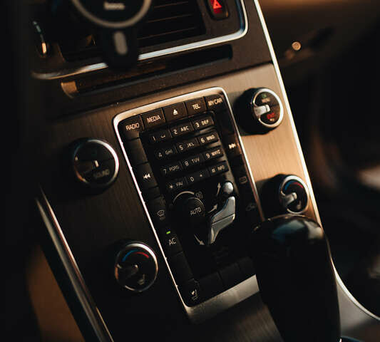 Вольво С60 2012 в Ровно на Automoto.ua Синий Вольво С60, объемом двигателя 2.5 л и пробегом 190 тыс. км за 10850 $, фото 51 на Automoto.ua