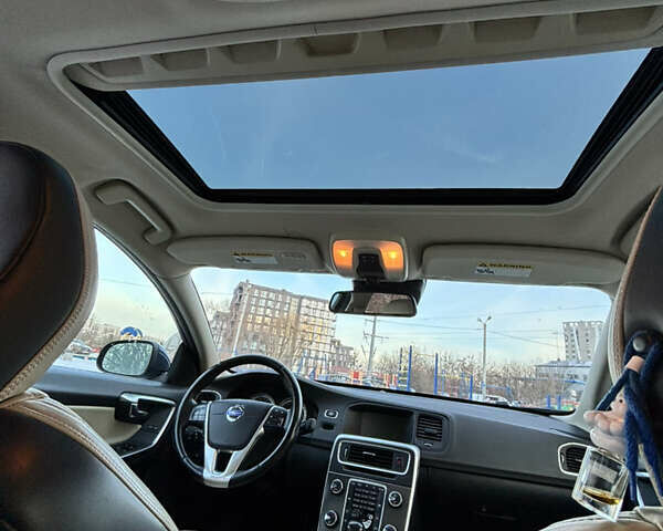 Синий Вольво С60, объемом двигателя 2.52 л и пробегом 228 тыс. км за 9500 $, фото 15 на Automoto.ua