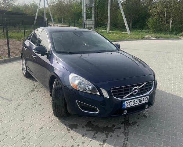 Синий Вольво С60, объемом двигателя 2.52 л и пробегом 330 тыс. км за 10000 $, фото 3 на Automoto.ua