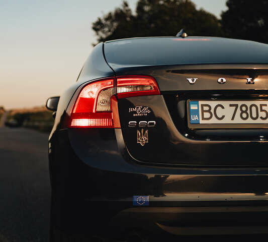 Вольво С60 2012 в Ровно на Automoto.ua Синий Вольво С60, объемом двигателя 2.5 л и пробегом 190 тыс. км за 10850 $, фото 54 на Automoto.ua