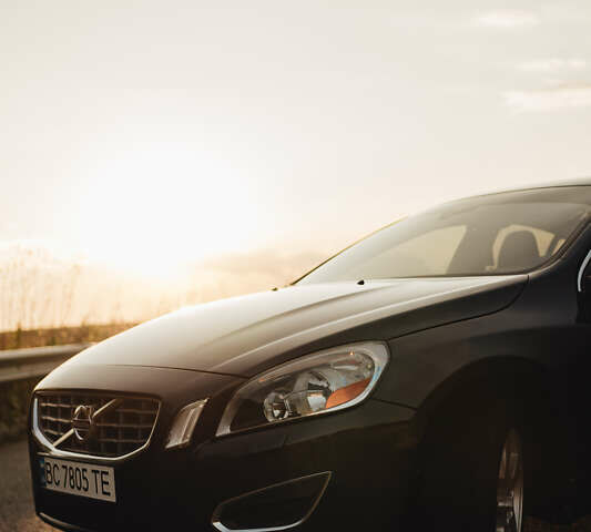 Вольво С60 2012 в Ровно на Automoto.ua Синий Вольво С60, объемом двигателя 2.5 л и пробегом 190 тыс. км за 10850 $, фото 11 на Automoto.ua