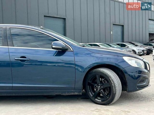 Синій Вольво С60, об'ємом двигуна 2.4 л та пробігом 233 тис. км за 9590 $, фото 11 на Automoto.ua