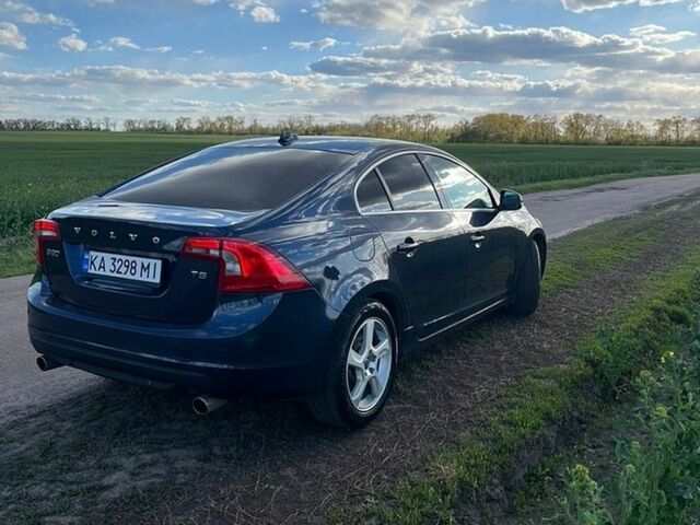 Синій Вольво С60, об'ємом двигуна 2.52 л та пробігом 215 тис. км за 9950 $, фото 6 на Automoto.ua