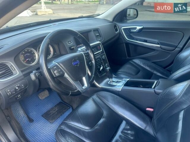 Синий Вольво С60, объемом двигателя 2.52 л и пробегом 240 тыс. км за 7700 $, фото 10 на Automoto.ua