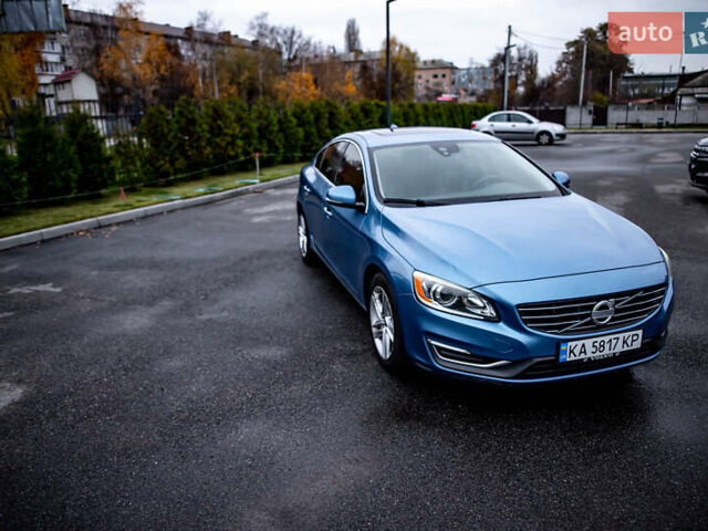 Синий Вольво С60, объемом двигателя 2.5 л и пробегом 269 тыс. км за 12400 $, фото 1 на Automoto.ua