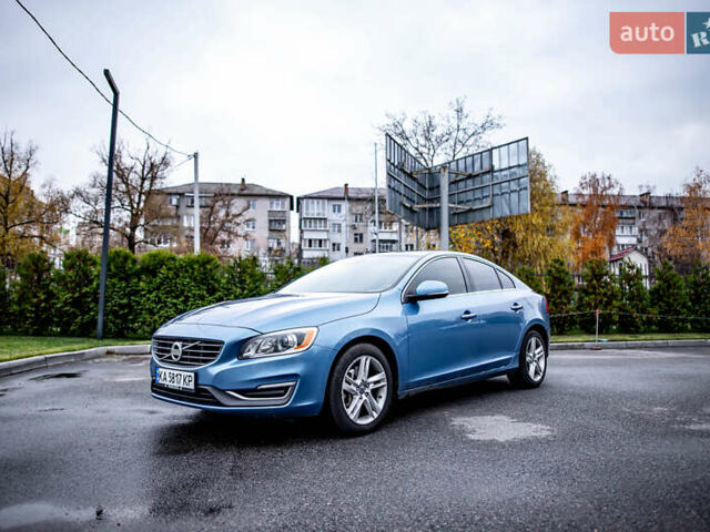 Синий Вольво С60, объемом двигателя 2.5 л и пробегом 269 тыс. км за 12400 $, фото 3 на Automoto.ua