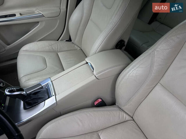 Синий Вольво С60, объемом двигателя 2.5 л и пробегом 206 тыс. км за 9990 $, фото 25 на Automoto.ua