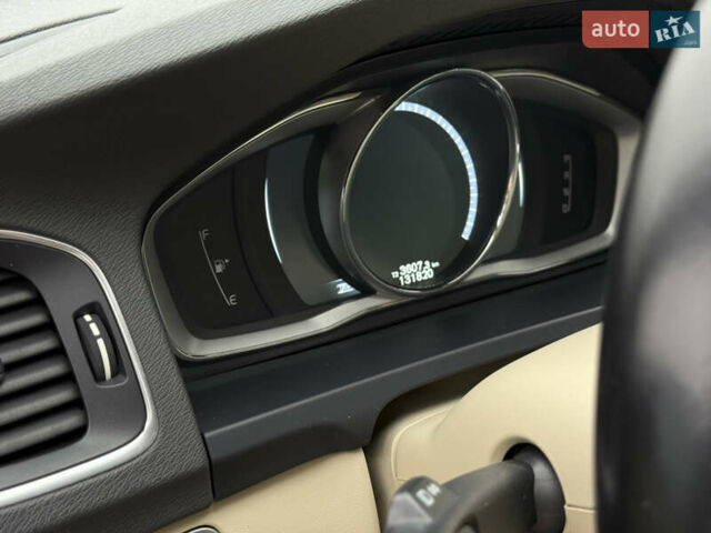 Синий Вольво С60, объемом двигателя 2 л и пробегом 131 тыс. км за 13999 $, фото 13 на Automoto.ua