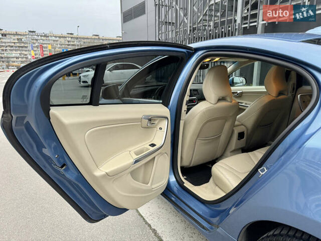 Синій Вольво С60, об'ємом двигуна 2 л та пробігом 164 тис. км за 11950 $, фото 17 на Automoto.ua