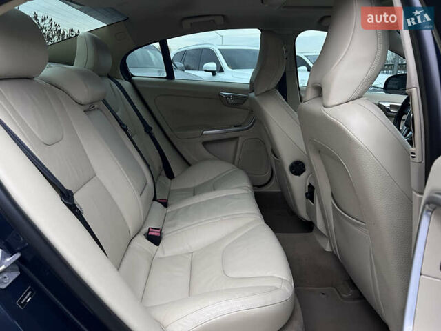 Синий Вольво С60, объемом двигателя 2.5 л и пробегом 206 тыс. км за 9990 $, фото 31 на Automoto.ua