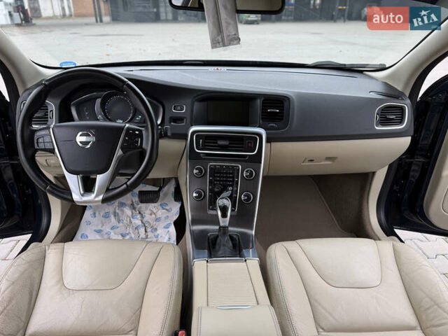 Синий Вольво С60, объемом двигателя 2.5 л и пробегом 207 тыс. км за 8999 $, фото 13 на Automoto.ua