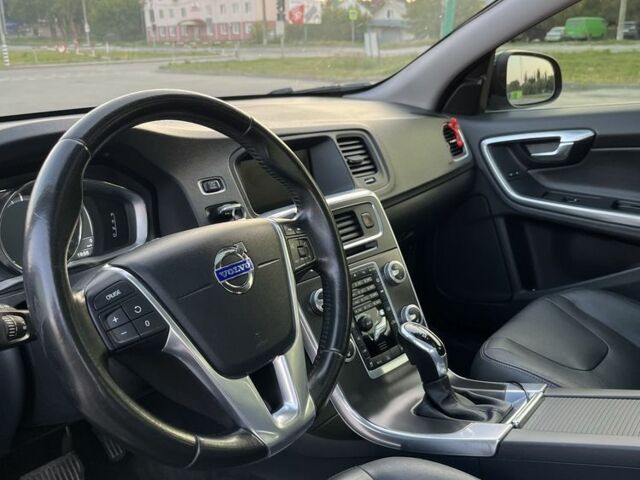 Синий Вольво С60, объемом двигателя 2 л и пробегом 220 тыс. км за 315 $, фото 5 на Automoto.ua