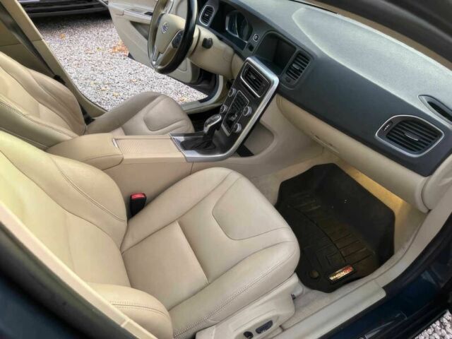 Синій Вольво С60, об'ємом двигуна 2 л та пробігом 76 тис. км за 9500 $, фото 9 на Automoto.ua