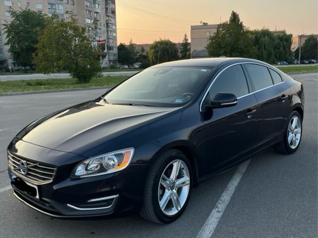 Синий Вольво С60, объемом двигателя 2 л и пробегом 229 тыс. км за 13300 $, фото 1 на Automoto.ua