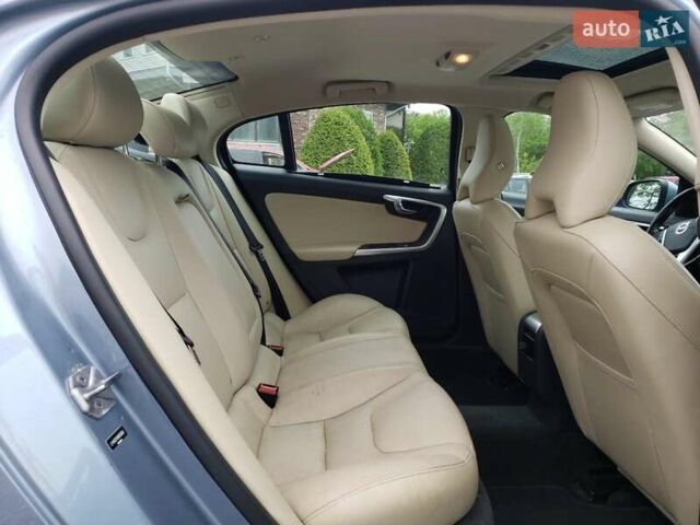 Синий Вольво С60, объемом двигателя 1.97 л и пробегом 100 тыс. км за 2900 $, фото 9 на Automoto.ua