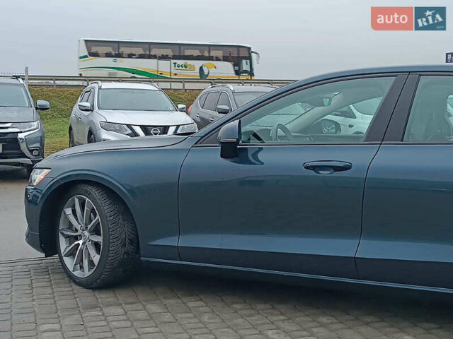 Синий Вольво С60, объемом двигателя 2 л и пробегом 92 тыс. км за 17000 $, фото 1 на Automoto.ua