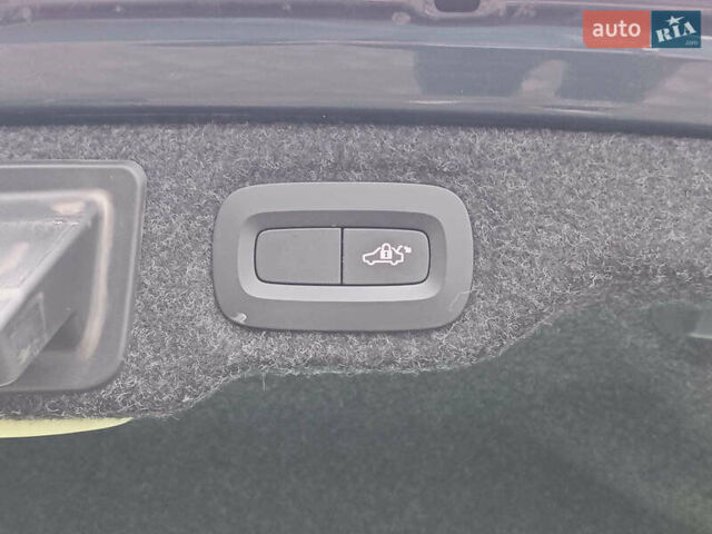 Синий Вольво С60, объемом двигателя 2 л и пробегом 92 тыс. км за 17000 $, фото 50 на Automoto.ua