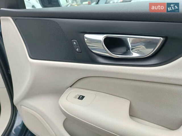 Синий Вольво С60, объемом двигателя 2 л и пробегом 92 тыс. км за 17000 $, фото 40 на Automoto.ua