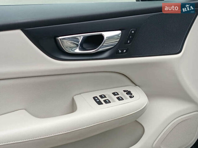 Синий Вольво С60, объемом двигателя 2 л и пробегом 92 тыс. км за 17000 $, фото 25 на Automoto.ua