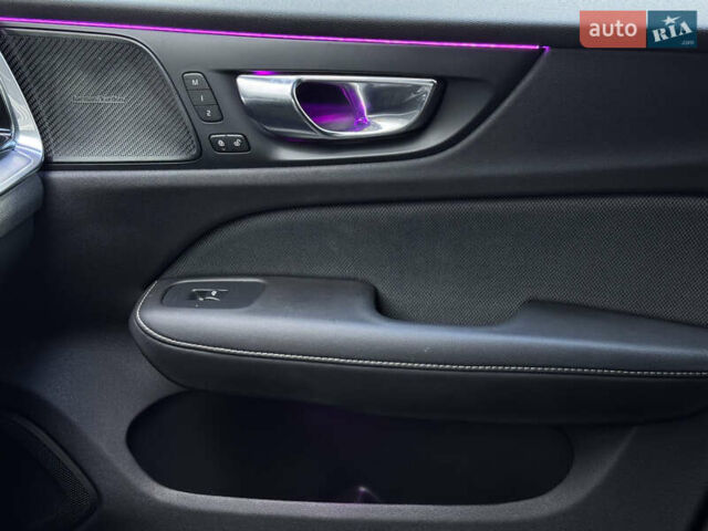 Синій Вольво С60, об'ємом двигуна 2 л та пробігом 58 тис. км за 31500 $, фото 26 на Automoto.ua