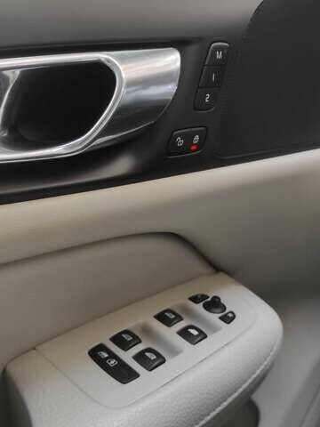 Синій Вольво С60, об'ємом двигуна 1.97 л та пробігом 102 тис. км за 18600 $, фото 27 на Automoto.ua