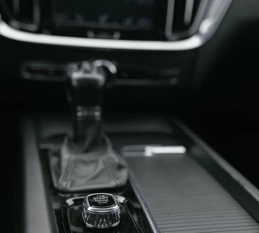 Синий Вольво С60, объемом двигателя 1.97 л и пробегом 72 тыс. км за 21900 $, фото 2 на Automoto.ua