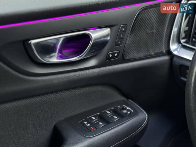 Синій Вольво С60, об'ємом двигуна 2 л та пробігом 58 тис. км за 31500 $, фото 23 на Automoto.ua