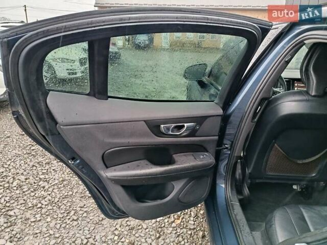 Синий Вольво С60, объемом двигателя 2 л и пробегом 165 тыс. км за 16900 $, фото 17 на Automoto.ua