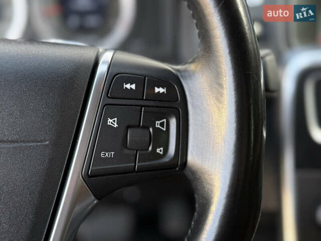 Оранжевый Вольво С60, объемом двигателя 2 л и пробегом 161 тыс. км за 7900 $, фото 55 на Automoto.ua