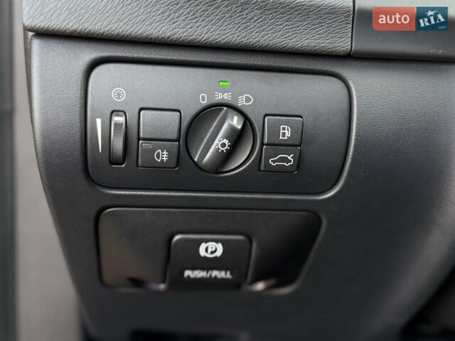 Оранжевый Вольво С60, объемом двигателя 2 л и пробегом 161 тыс. км за 7900 $, фото 53 на Automoto.ua