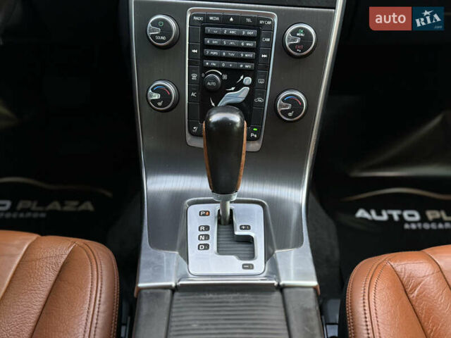 Оранжевый Вольво С60, объемом двигателя 2 л и пробегом 161 тыс. км за 7900 $, фото 48 на Automoto.ua