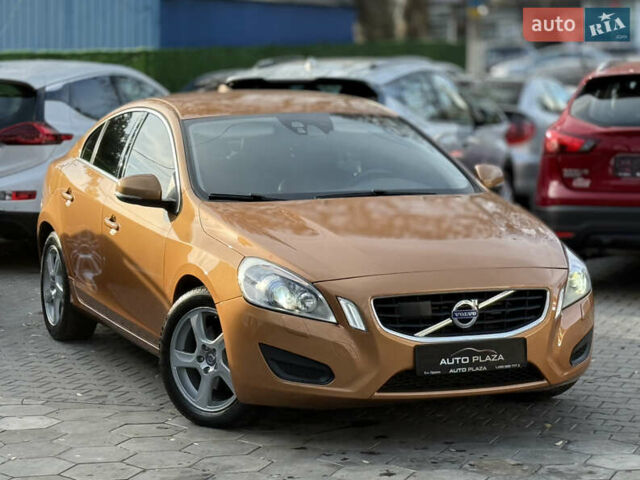 Оранжевый Вольво С60, объемом двигателя 2 л и пробегом 161 тыс. км за 7900 $, фото 18 на Automoto.ua