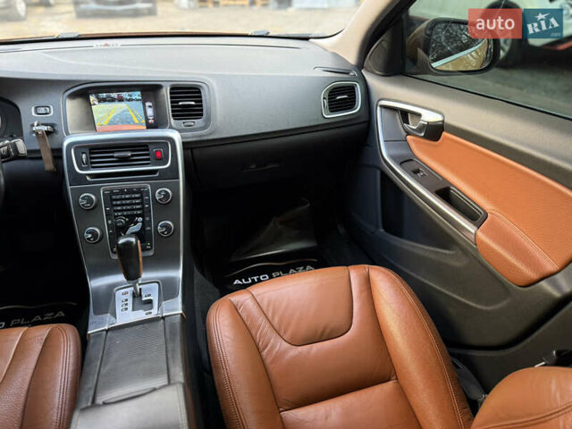 Оранжевый Вольво С60, объемом двигателя 2 л и пробегом 161 тыс. км за 7900 $, фото 49 на Automoto.ua