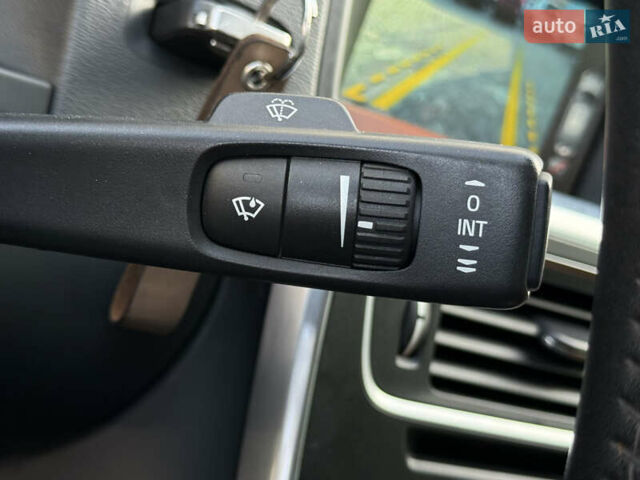 Оранжевый Вольво С60, объемом двигателя 2 л и пробегом 161 тыс. км за 7900 $, фото 57 на Automoto.ua