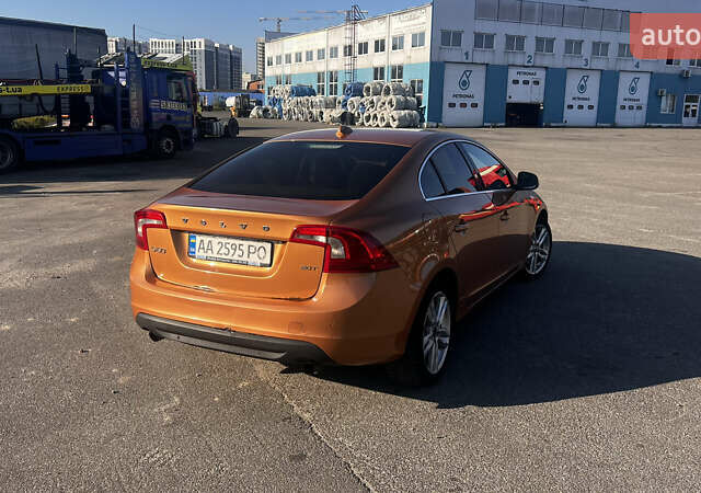Оранжевый Вольво С60, объемом двигателя 2 л и пробегом 271 тыс. км за 8300 $, фото 3 на Automoto.ua