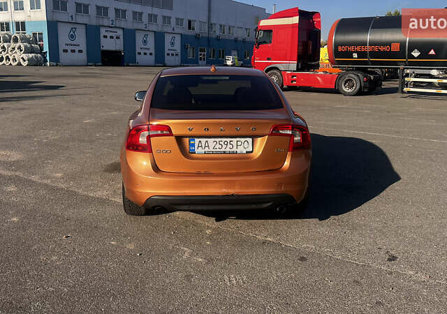 Оранжевый Вольво С60, объемом двигателя 2 л и пробегом 271 тыс. км за 8300 $, фото 4 на Automoto.ua