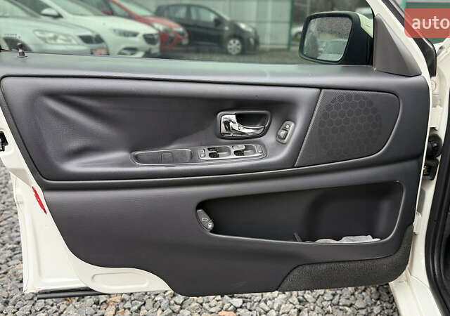 Белый Вольво С70, объемом двигателя 2.44 л и пробегом 373 тыс. км за 4200 $, фото 14 на Automoto.ua