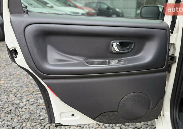 Белый Вольво С70, объемом двигателя 2.44 л и пробегом 373 тыс. км за 4200 $, фото 19 на Automoto.ua