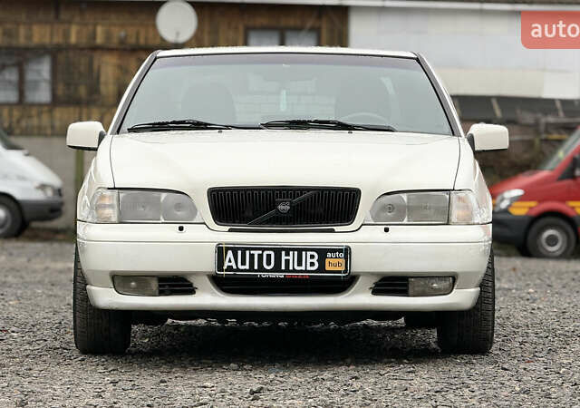 Белый Вольво С70, объемом двигателя 2.44 л и пробегом 373 тыс. км за 4200 $, фото 3 на Automoto.ua