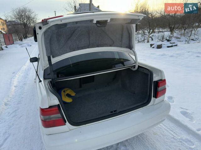 Білий Вольво S70, об'ємом двигуна 2.44 л та пробігом 374 тис. км за 3499 $, фото 18 на Automoto.ua