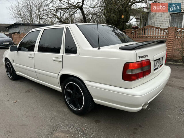 Белый Вольво С70, объемом двигателя 2.44 л и пробегом 373 тыс. км за 3600 $, фото 7 на Automoto.ua