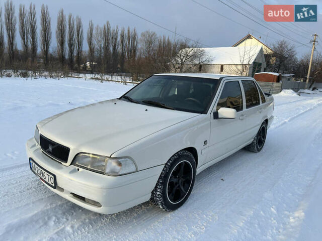 Білий Вольво S70, об'ємом двигуна 2.44 л та пробігом 374 тис. км за 3499 $, фото 1 на Automoto.ua