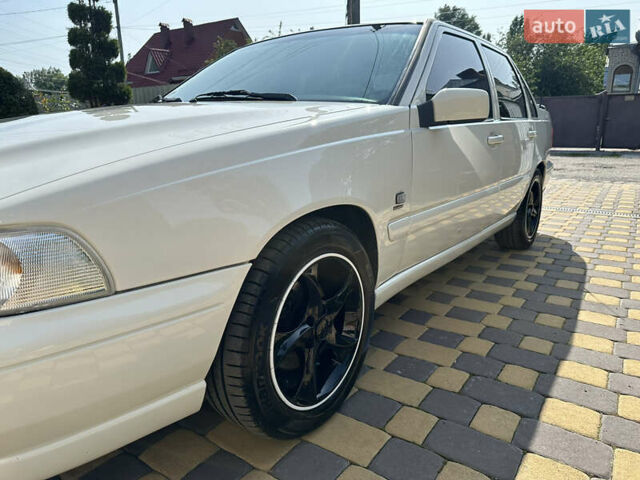 Белый Вольво С70, объемом двигателя 2.44 л и пробегом 371 тыс. км за 4199 $, фото 2 на Automoto.ua