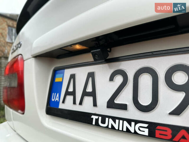 Белый Вольво С70, объемом двигателя 2.44 л и пробегом 373 тыс. км за 3600 $, фото 10 на Automoto.ua