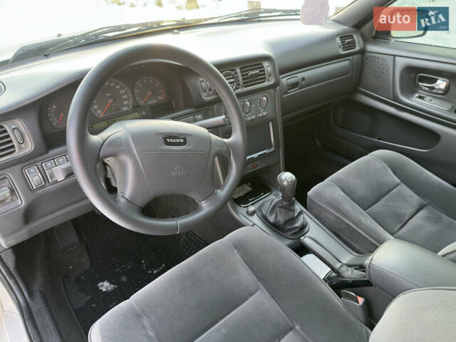Білий Вольво S70, об'ємом двигуна 2.44 л та пробігом 374 тис. км за 3499 $, фото 22 на Automoto.ua