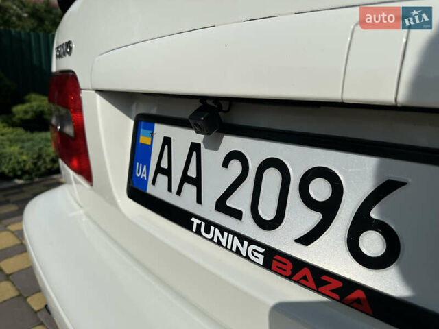 Белый Вольво С70, объемом двигателя 2.44 л и пробегом 371 тыс. км за 4199 $, фото 4 на Automoto.ua